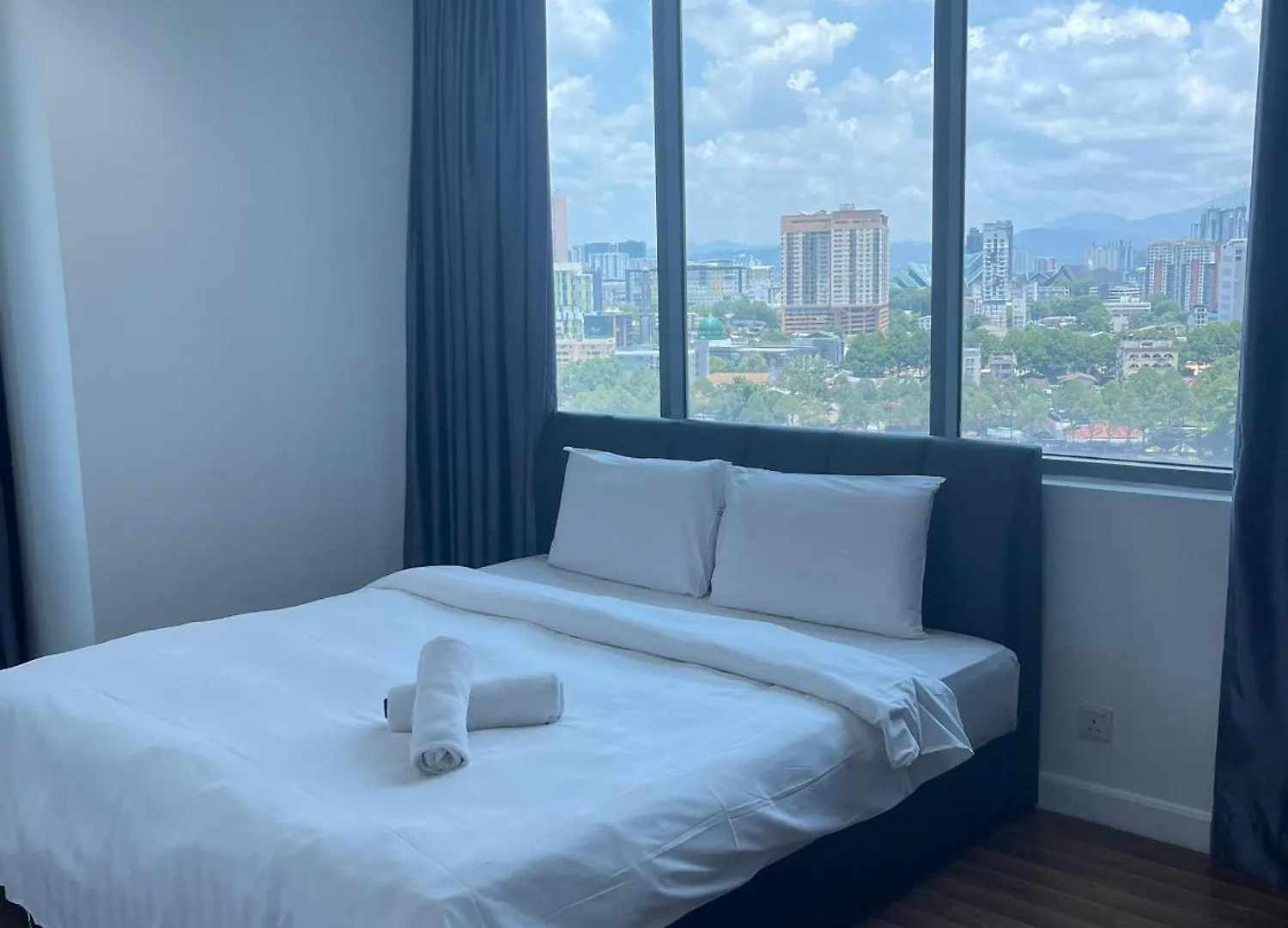 Holiday At Klcc Mercu Summer Suites Kuala Lumpur Hotel