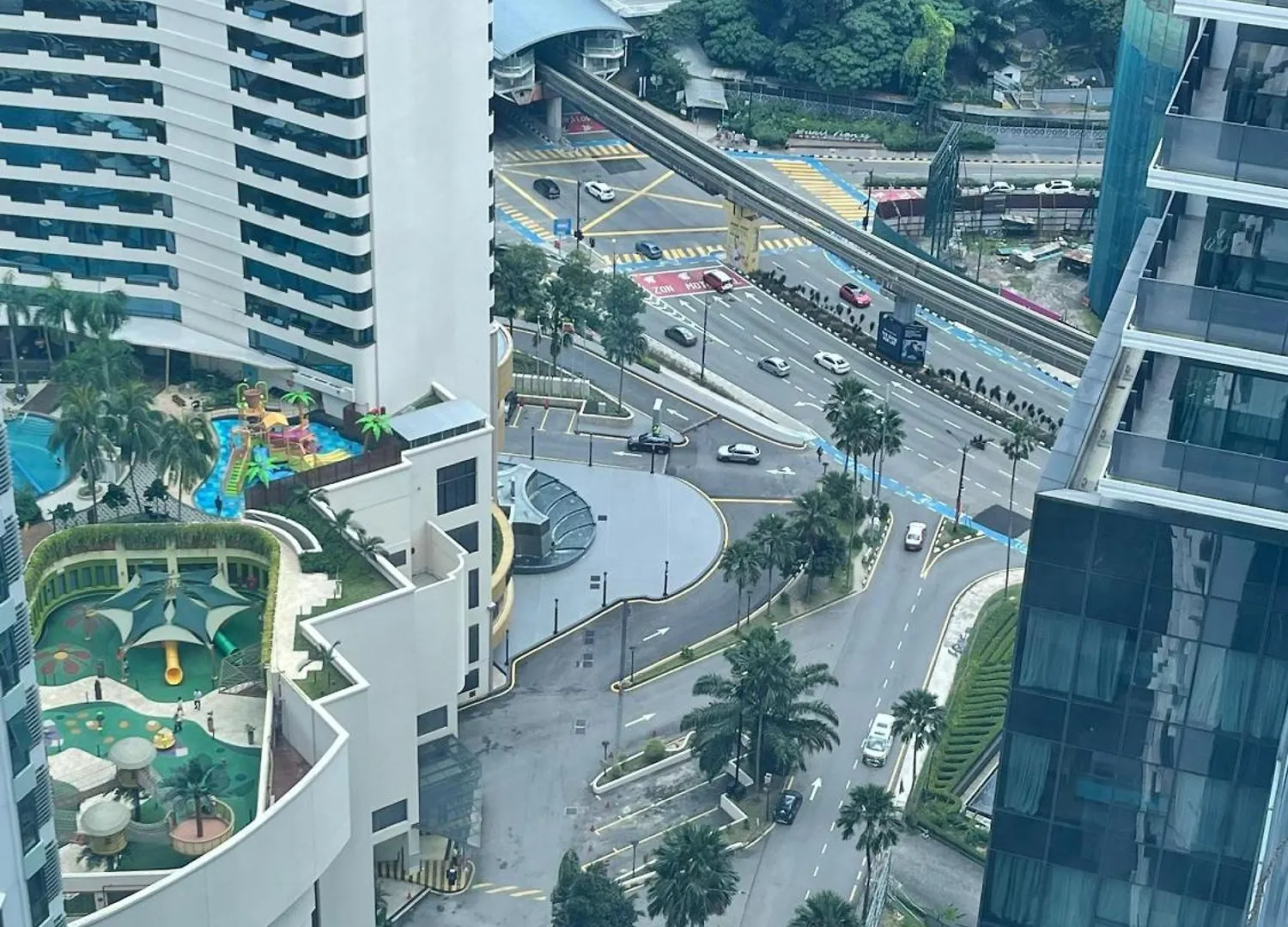Holiday At Klcc Mercu Summer Suites Kuala Lumpur Hotel